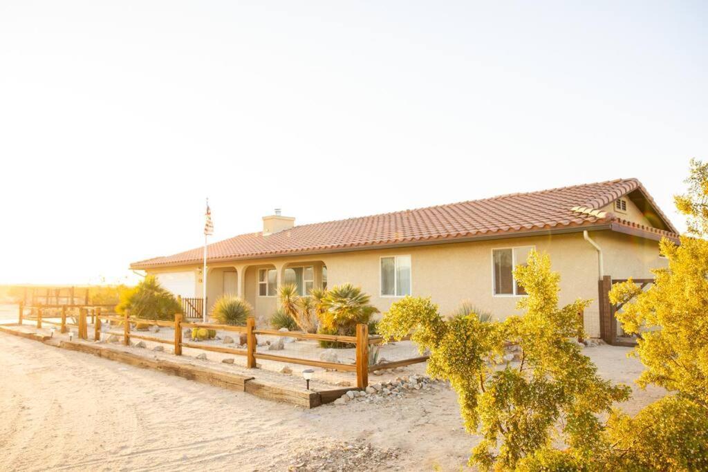 Sun Runner - Serene Desert Home W/Pool & Hot Tub Twentynine Palms Buitenkant foto